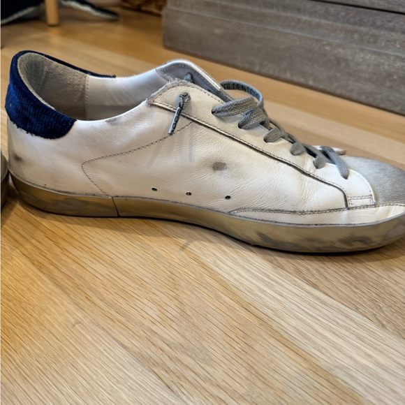 Men’s Golden Goose superstar low top sneakers in size 42. - Picture 12 of 13